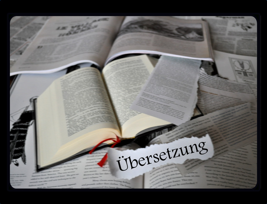 Übersetzung - Bücher und Zeitungen als Symbol für redaktionelle Übersetzung